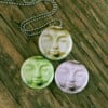 budha,buddha ketting,budha medaillon,budha gezicht,buddha face,Fotomedaillon ketting met drie verschillende verwisselbare voorkanten met foto`s van budha,buddha gezichten. Voor het dicht bij je dragen van je favoriete foto.