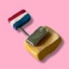 Broche van keramiek 'blokje kaas.