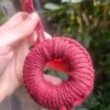 Burgundy kersthanger