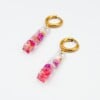 Huggie Hoop Oorbellen met Rechthoekige Hangers Gevuld met Echte Bloemen uit Utrecht (The Blossom Chapter)
