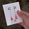 Threader Oorbellen met Toelopende Hangers met Echte Bloemen uit Utrecht (The Blossom Chapter)