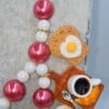 Breakfast Lovers, een handgemaakte ketting voor de echte ontbijfan.