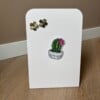 Handgeborduurde magneet cactus