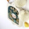 Muur Diorama met Fantasie Figuur Paddenstoelen in Warme Aardtinten 3D effect