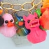 Rode en Zwarte duivels eendjes ; Een musthave voor de echte Halloween-fan