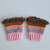 Gehaakte handschoenen - gehaakte vingerloze handschoenen | Lichtroze, lila, perzik, karamelbruin en donkerbruin