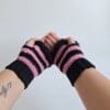 Gehaakte handschoenen - gehaakte vingerloze handschoenen | Zwart en lichtroze