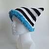 Gehaakte muts met imitatiebont | Zwart, wit en blauw