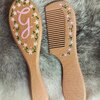 Gepersonaliseerde handgeschilderde houten baby kam en borstel set
