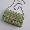 Geweven crossbody tas | Metallic groen en zilver