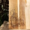 Houten serveerplank met wijn decoratie