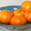 Handgemaakt keramiek, uniek fruitschaaltje met kunstzinnig gatenpatroon