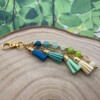 Handgemaakte bag charm met kralen en kwastjes - HG50075