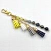 Handgemaakte bag charm met kralen en kwastjes - HG80078