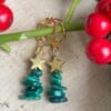Oorbellen met kerstboompjes van malachiet en hematiet