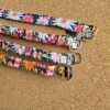 Keycord handgemaakt scrunchie | antraciet bloemen | soepel, toch stevig | praktisch | Atelier 904