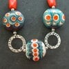 Retro & Radiant, statement ketting met handgemaakte glaskralen