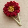 Wollige harige bloem op matte haarspeld 4,5cm
