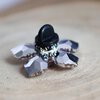 Fluweel & Fonkel, handgemaakte kristallen bloem broche