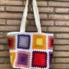 Gehaakte tas van granny squares, totebag, nieuw in thema rood-oranje-paars