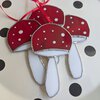 Glashanger paddenstoel rood met witte stip