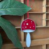 Glashanger paddenstoel rood met witte stip