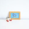 Grappig lief borduurwerk in frame, paardje, hergebruik, gerecyclede lijst, babykamer, cute kraamcadeau, wall art, lief, speelgoed