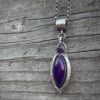 Handgemaakte zilveren hanger met agaat en amethist – unieke blauw/paarse edelsteen hanger