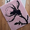 Handgetuft vloerkleed 60x75 cm – Magnolia bloem, lichtroze, 100% wol