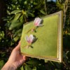 Micro gehaakte magnolia broche