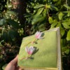 Micro gehaakte magnolia broche