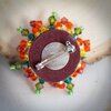 Uitbundig & Exotisch, handgemaakte passiebloem broche met Swarovski kristal