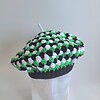 Gehaakte beret | Zwart, wit en groen