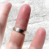 Gehamerde zilveren ring 4mm – 925 sterling zilver – nikkelvrij & op maat gemaakt