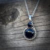 Zilveren hanger met onyx – handgemaakte hanger met zwarte steen.