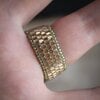 Aards & Mineral chic, handgeweven ring met blauwe tijgeroog edelsteen