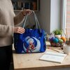 Blauwe projecttas met schattig oma-motief – ideaal voor brei- en haakprojecten
