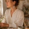 Botanish & Romantisch, folk oorbellen met enamel bladeren