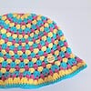 Gehaakte bucket hat | Pride panseksuele vlag