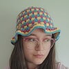 Gehaakte bucket hat | Pride panseksuele vlag