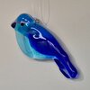 Glasfusing vogel hanger – handgemaakte glazen suncatcher voor raam of tuin – 11 x 6 cm