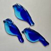 Glasfusing vogel hanger – handgemaakte glazen suncatcher voor raam of tuin – 11 x 6 cm