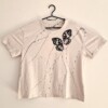 Hand Gedrukt T-Shirt, Beige Katoen, Zwarte Vlindervleugels en Verfspetters, Streetwear Casual