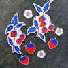 Hand getekende Sticker set, Aardbeien, Blaadjes en Bloemen, Blauw Rood