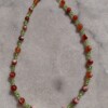 Honey and Grass: ketting van vuuragaat en olivijn