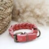 Koraal Vetleer Halsband | Robuuste vlecht | Maat XS 23-27 cm