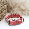 Koraal Vetleer Halsband | Robuuste vlecht | Maat XS 23-27 cm