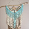 Wandhanger turquoise, beige.