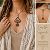 Earth Spirit – Handgemaakte Micro Macramé Amulet Ketting met Levensboom