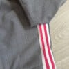 Grijze blazer met donker roze Adidas details